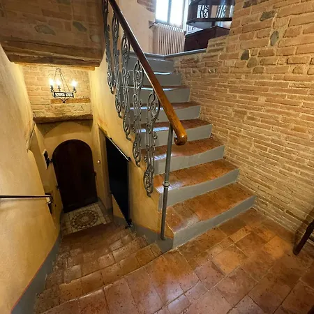Casa Giulia, Il Gioiello Del Borgo